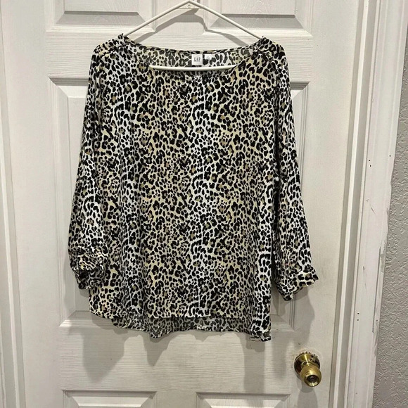 GAP Top Womens Large Leopard Print 3/4 Sleeve Button Shoulder High Lo Pullover - Picture 1 of 6